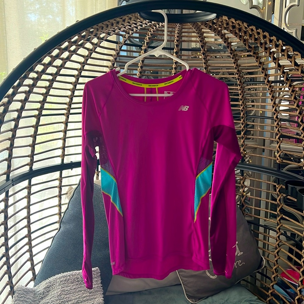 New Balance Performance Long Sleeve, Fuschia, M